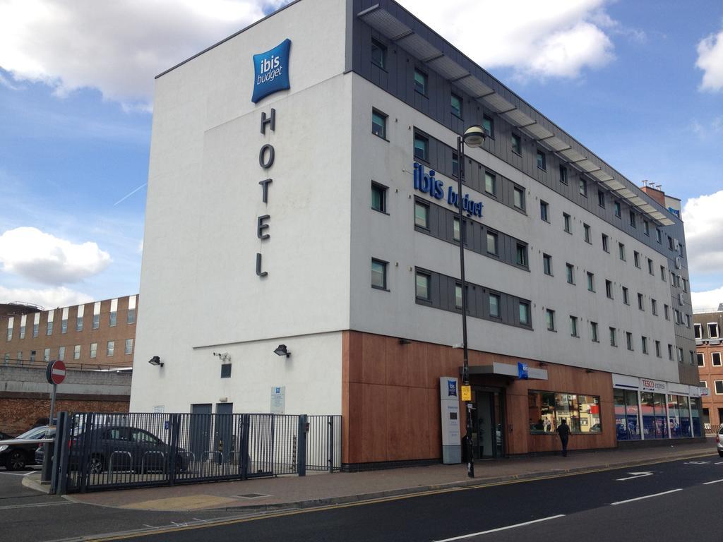 Ibis Budget London Hounslow Hotel Екстериор снимка